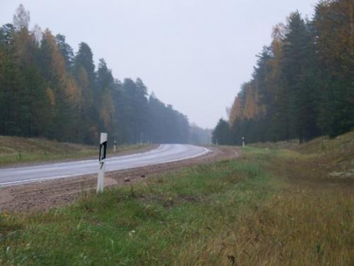 Unendliche Strassen (100_0580.JPG) wird geladen. Eindrucksvolle Fotos aus Lettland erwarten Sie.